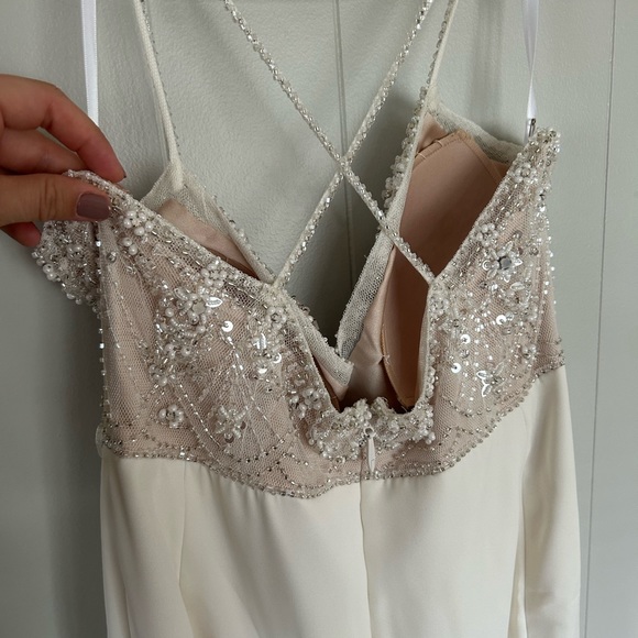 Irene Willowby by Watters Wedding Dress size 6 - Picture 13 of 16